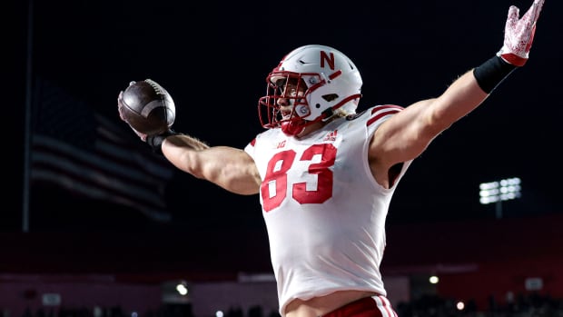 Travis Vokolek touchdown celebration 2022 Nebraska vs Rutgers football USATSI_19193762